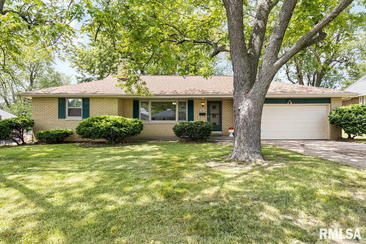 Property Photo:  4617 N Laurel  IL 61614 