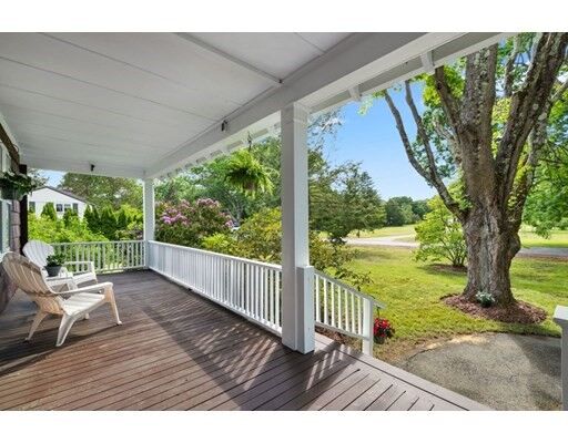 Property Photo:  264 Lincoln Rd  MA 01773 