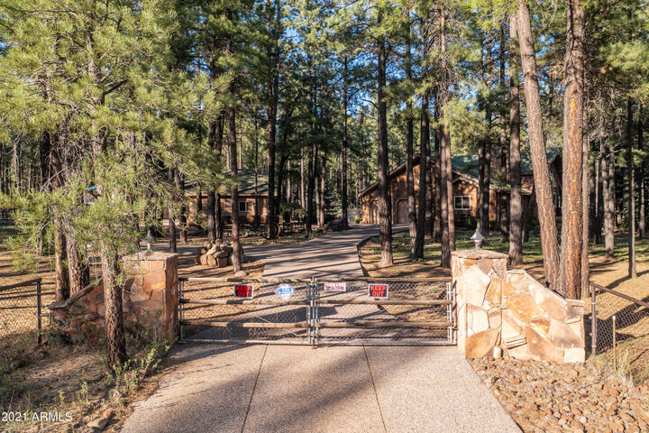 Property Photo: 5350 N Fort Valley Road AZ 86001