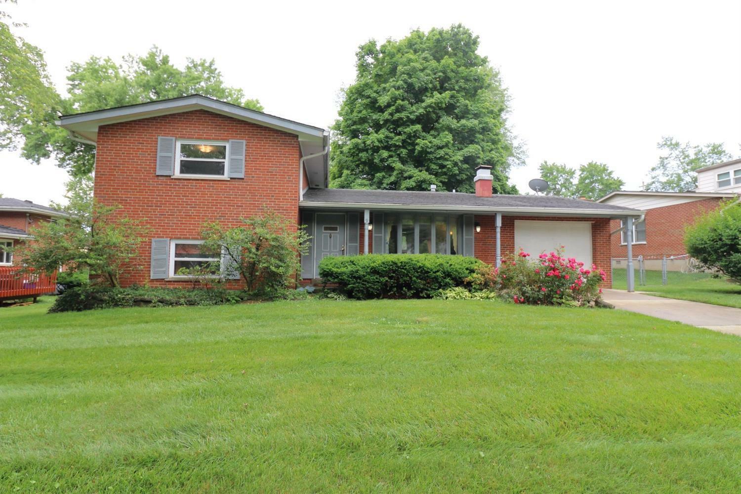 Property Photo: 9 Jewel Ln OH 45218