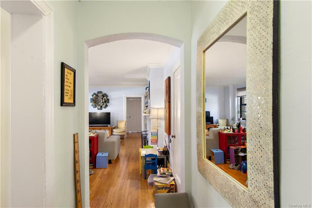 Property Photo:  808 Bronx River Road 2A  NY 10708 