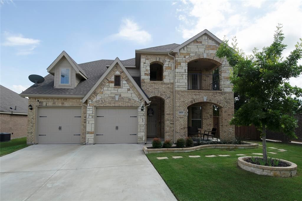 Property Photo:  11825 Dixon Drive  TX 76108 