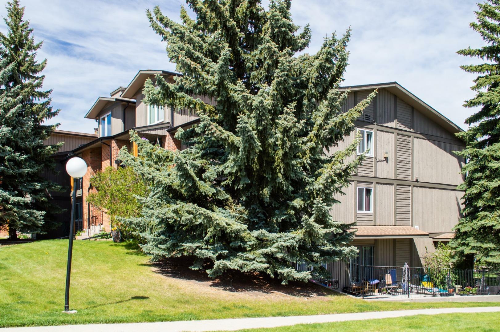 Property Photo: 831, 6400 Coach Hill Road SW 831 AB T3H 1B8