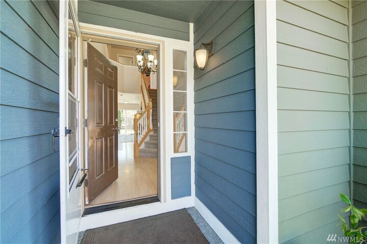 Property Photo: 120 Bent Tree Lane WA 98047