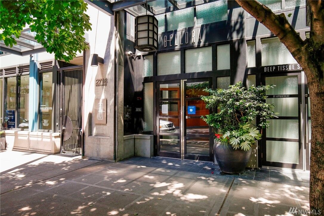 Property Photo:  2716 Elliott Ave 501  WA 98121 