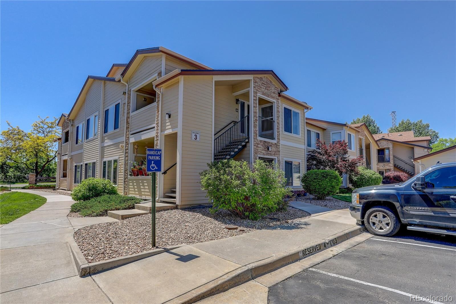 Property Photo: 4875 S Balsam Way 201 CO 80123