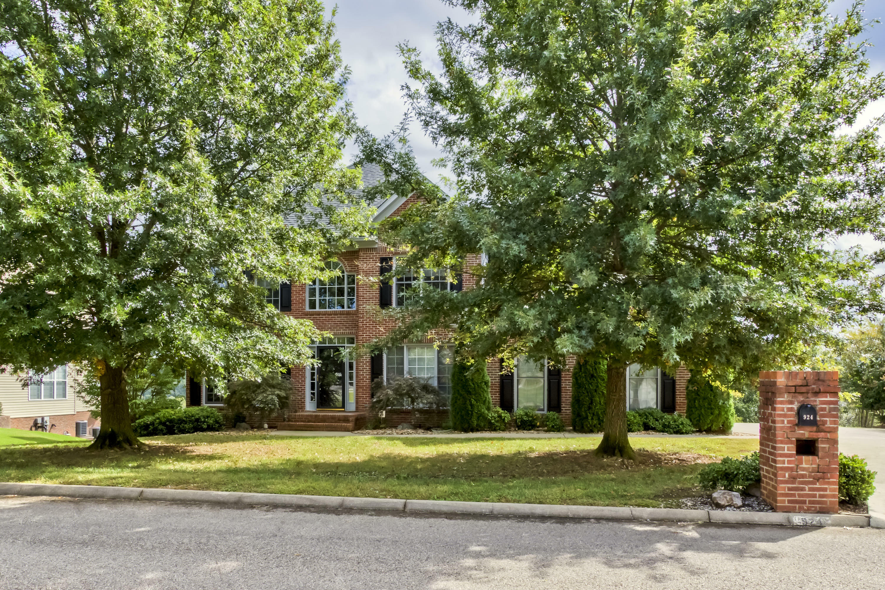 Property Photo:  924 Garrison Ridge Blvd  TN 37922 