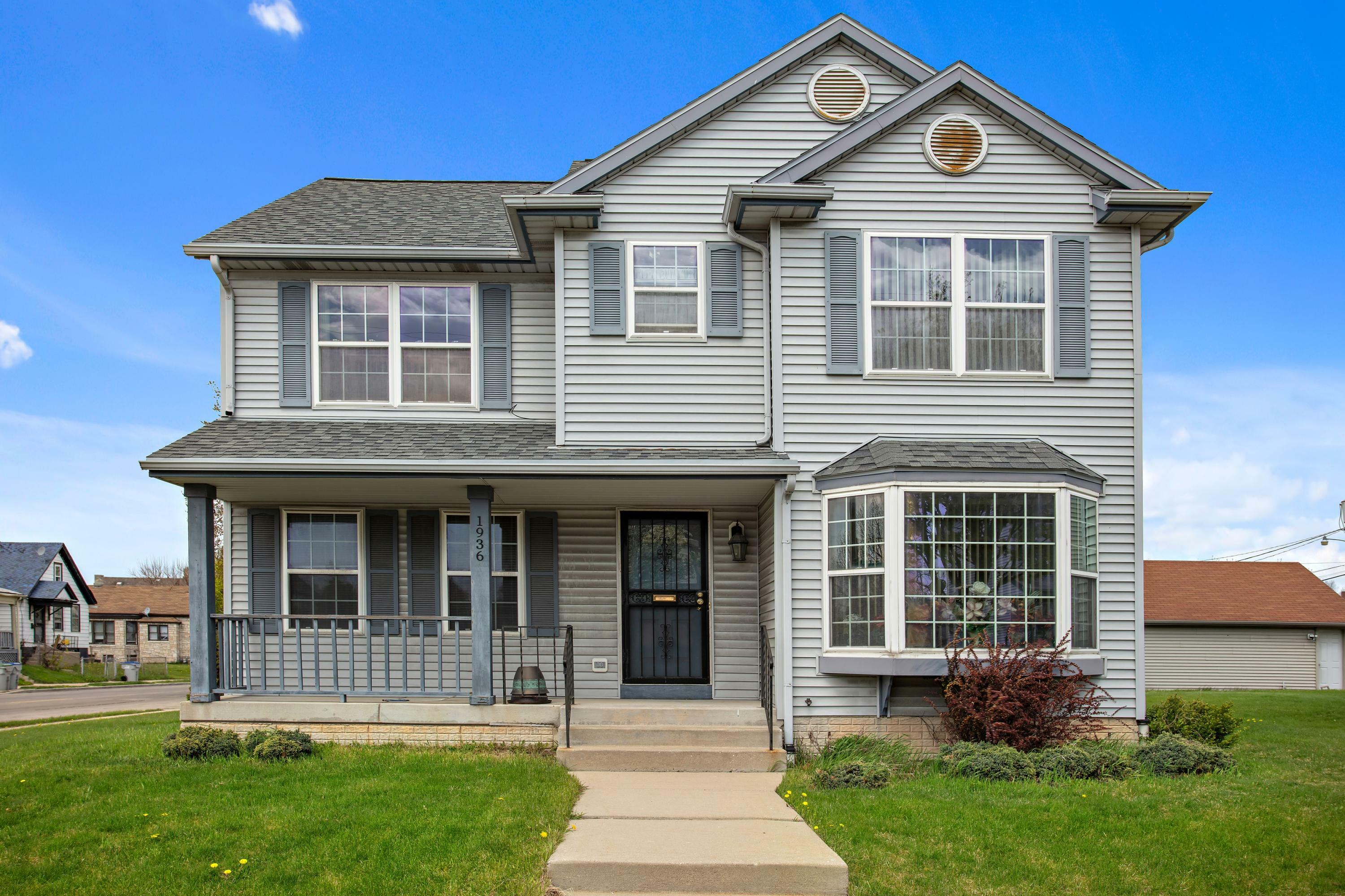 Property Photo: 1936 W Vine St WI 53205