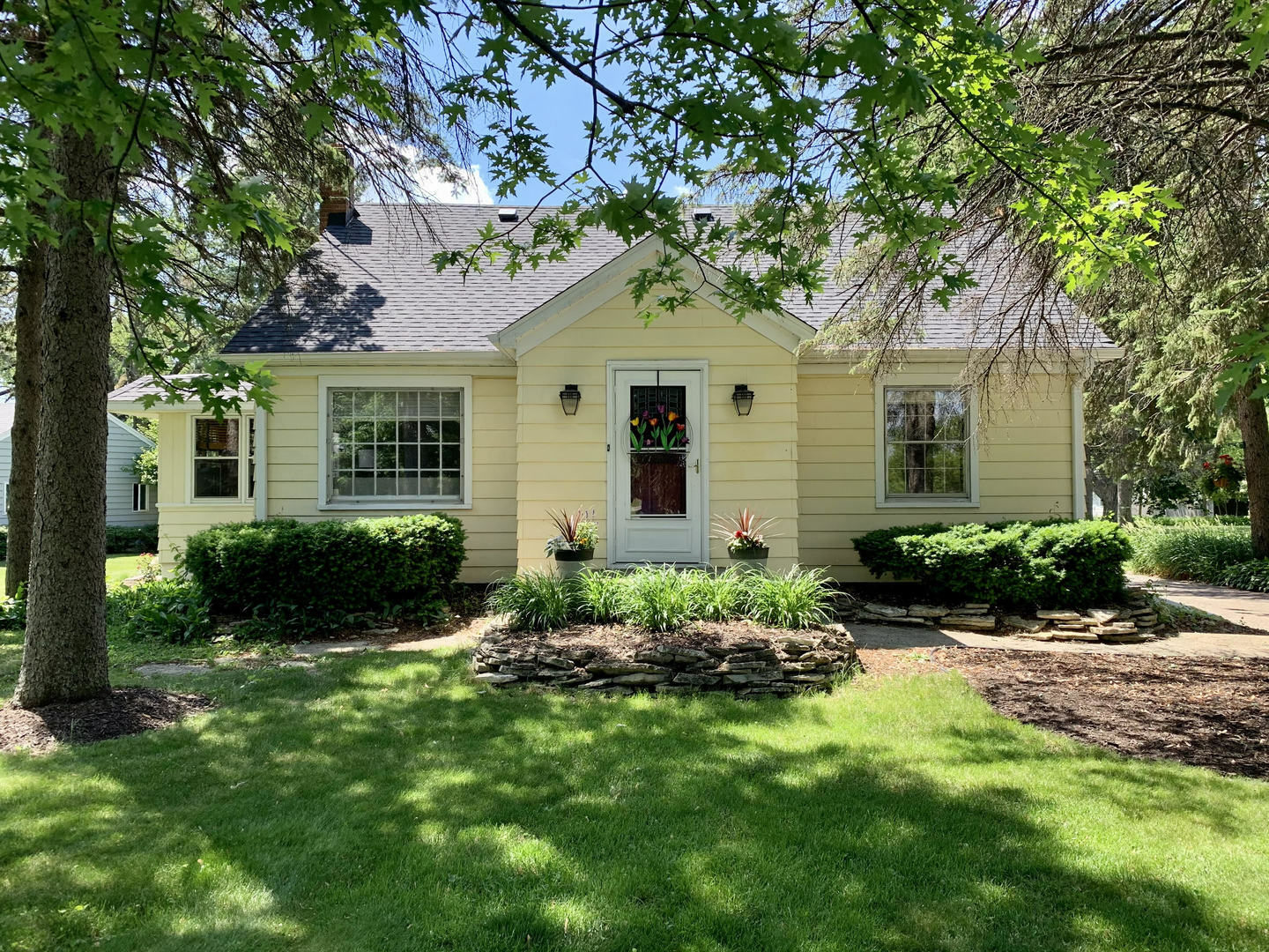 Property Photo:  1919 Somonauk Street  IL 60178 