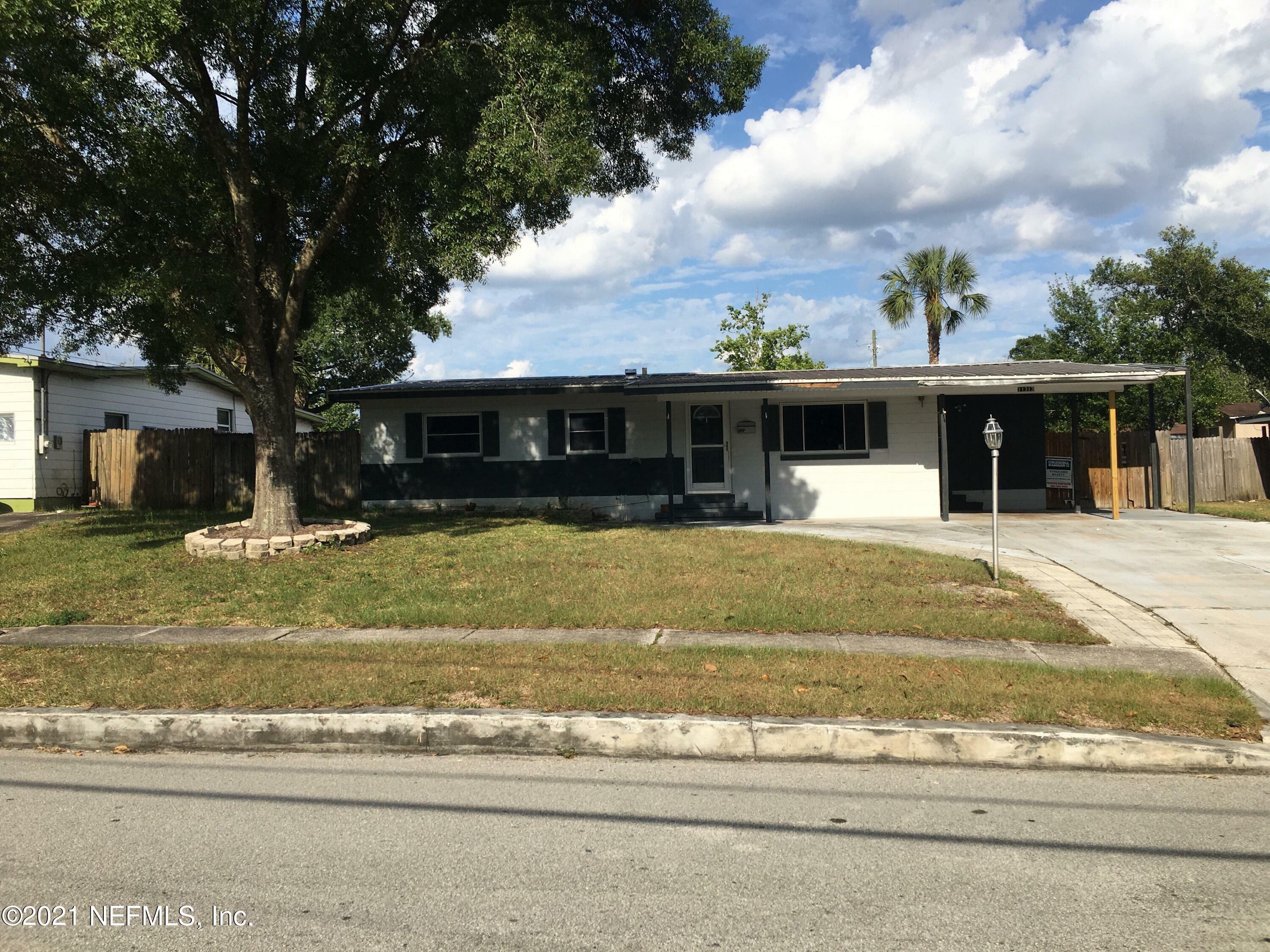 Property Photo:  11313 Emuness Road  FL 32218 