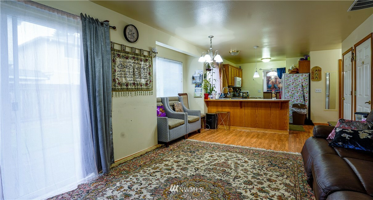 Property Photo: 12424 SE 23rd Avenue SE WA 98208