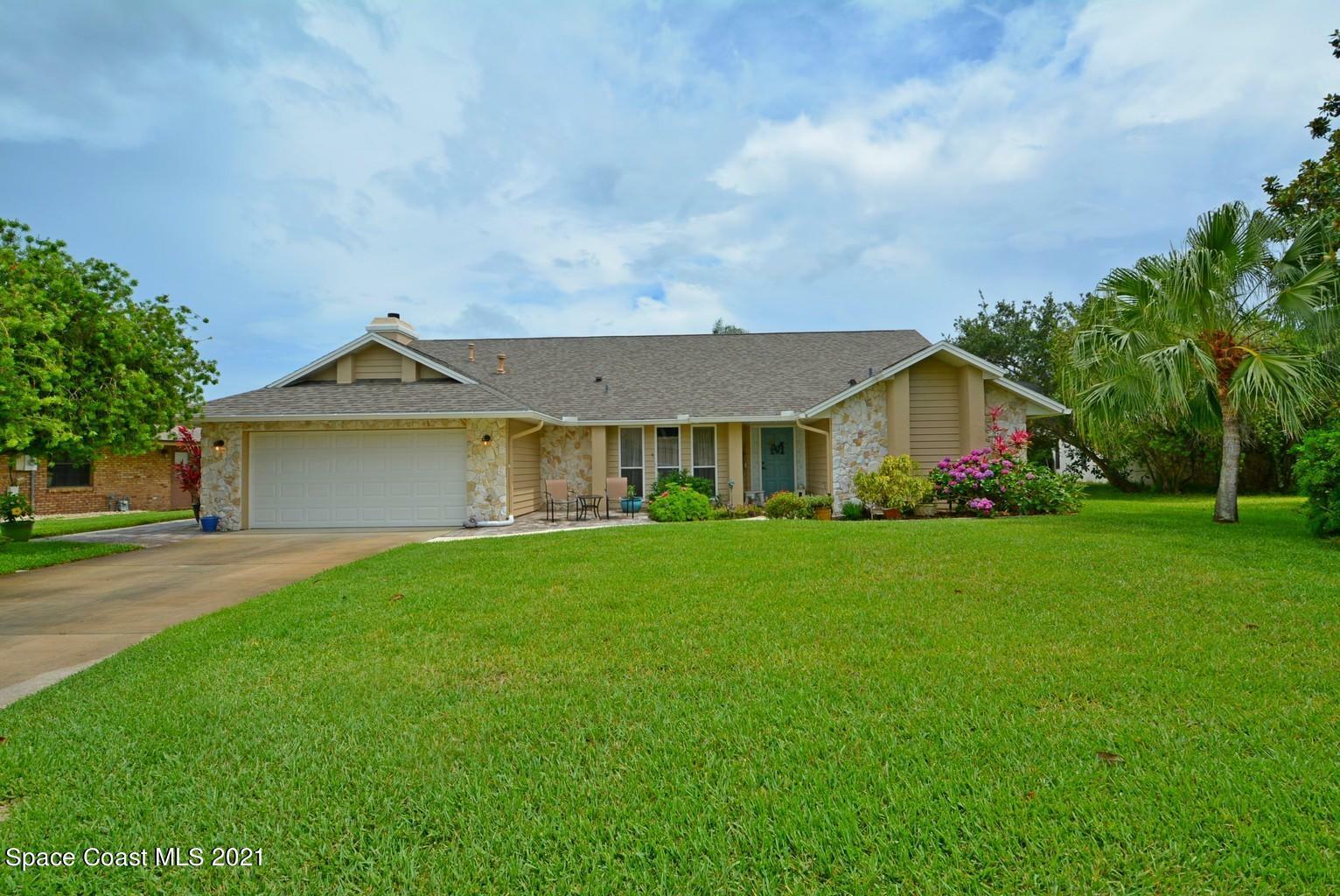 Property Photo:  1251 Silver Lake Drive  FL 32940 