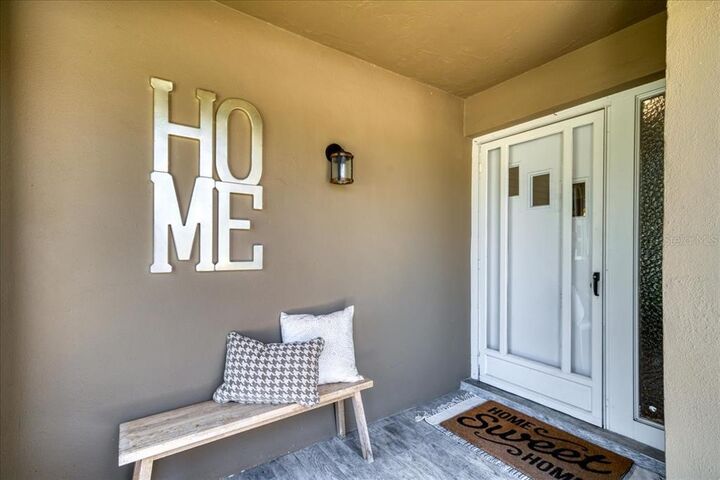 Property Photo:  2039 Kingfisher Drive  FL 34683 