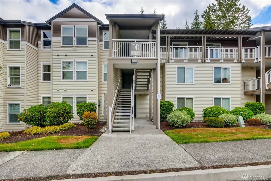 Property Photo:  12303 Harbour Pointe Blvd Dd306  WA 98275 