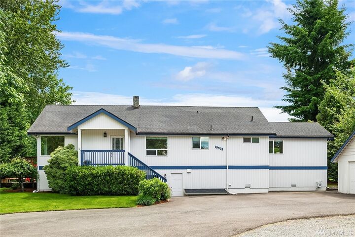 Property Photo:  19509 SE 141st St  WA 98059 