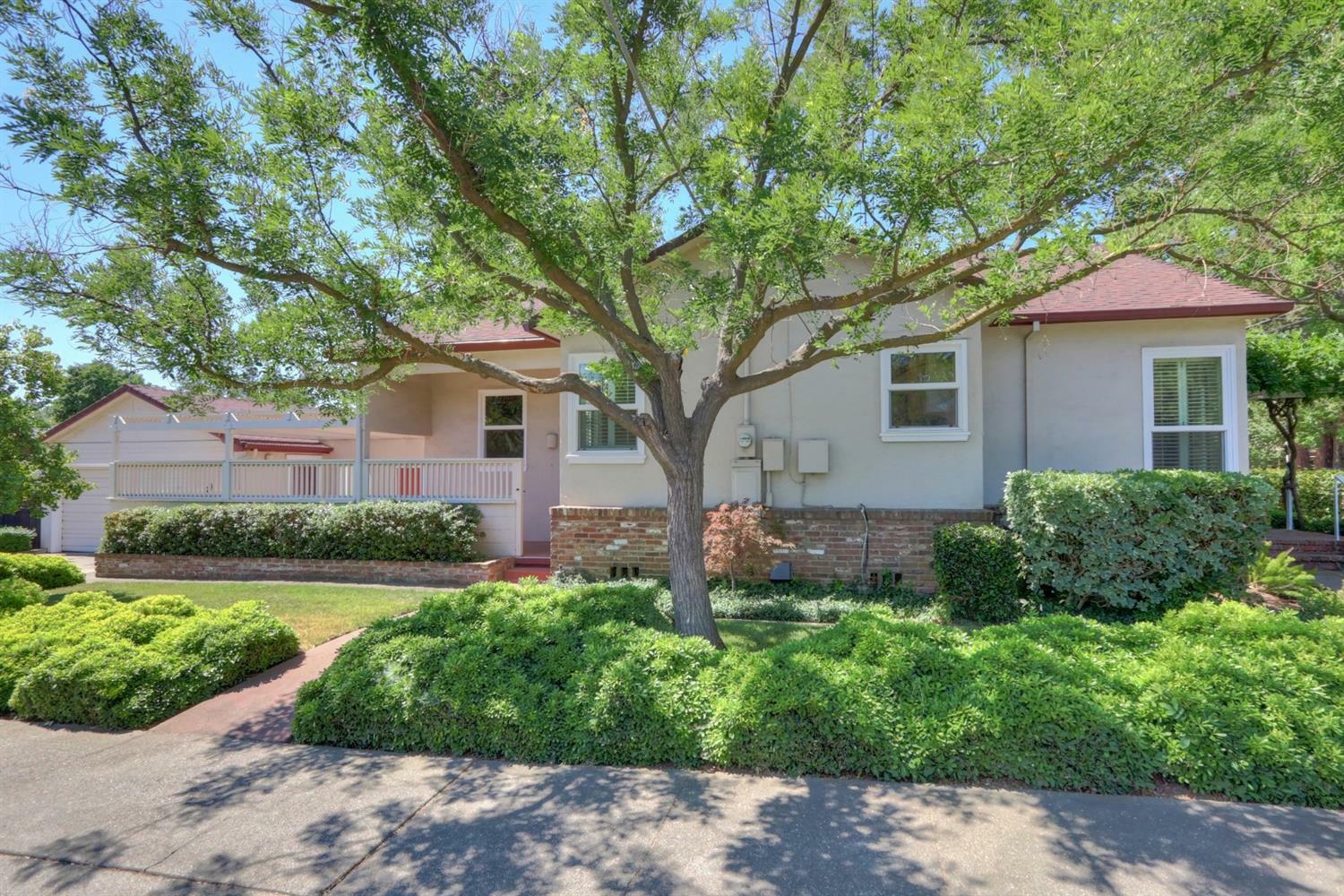Property Photo: 1115 Rodeo Way CA 95819