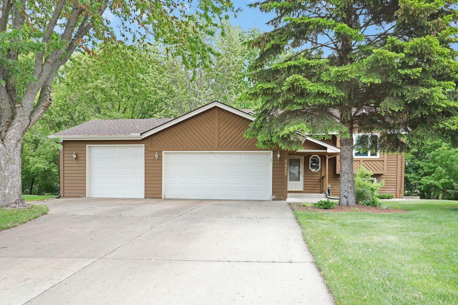 Property Photo:  5412 Golfview Court N  MN 55128 