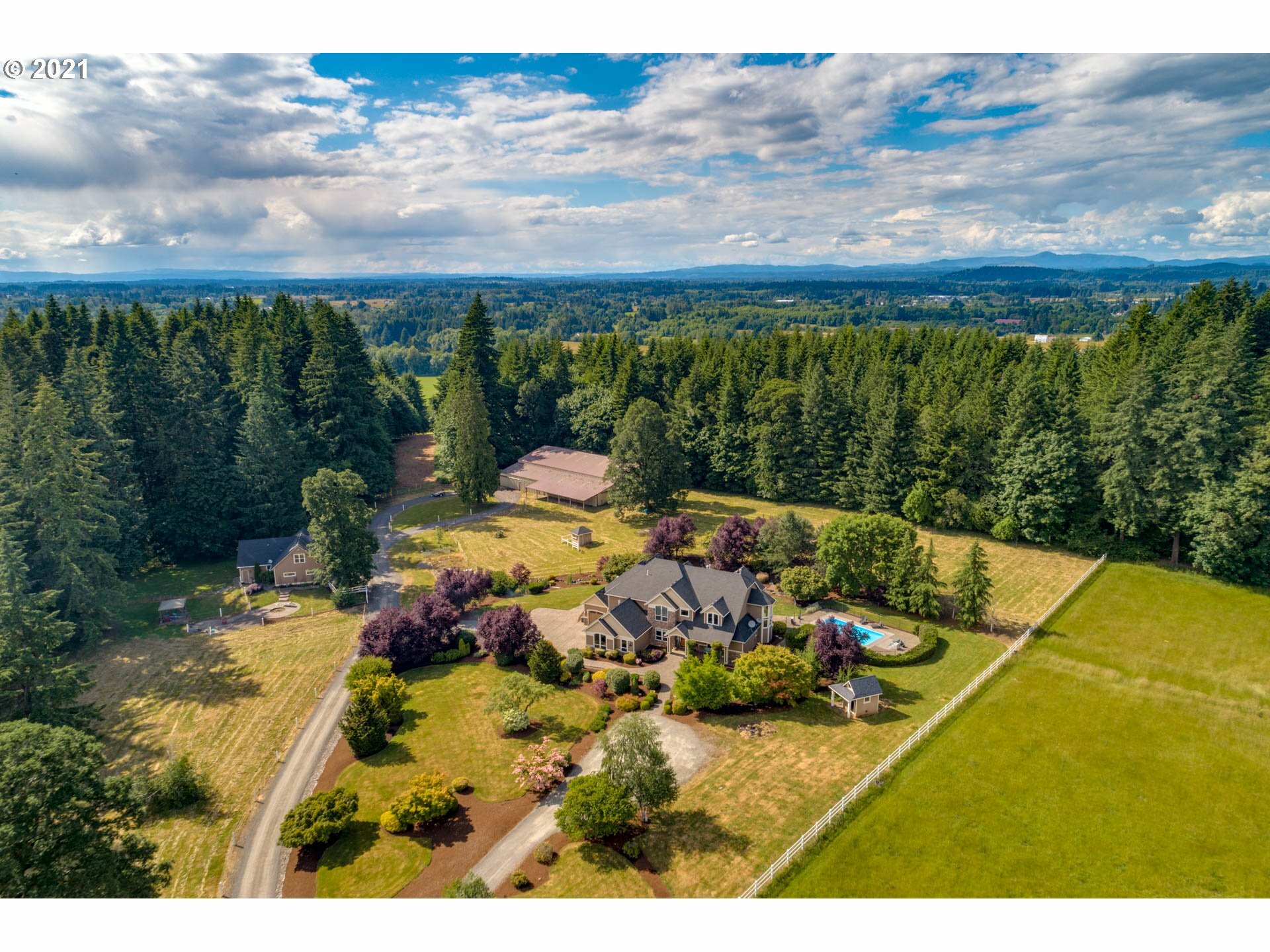 18826 NE 127th Cir, Brush Prairie, WA 98606/4 bath