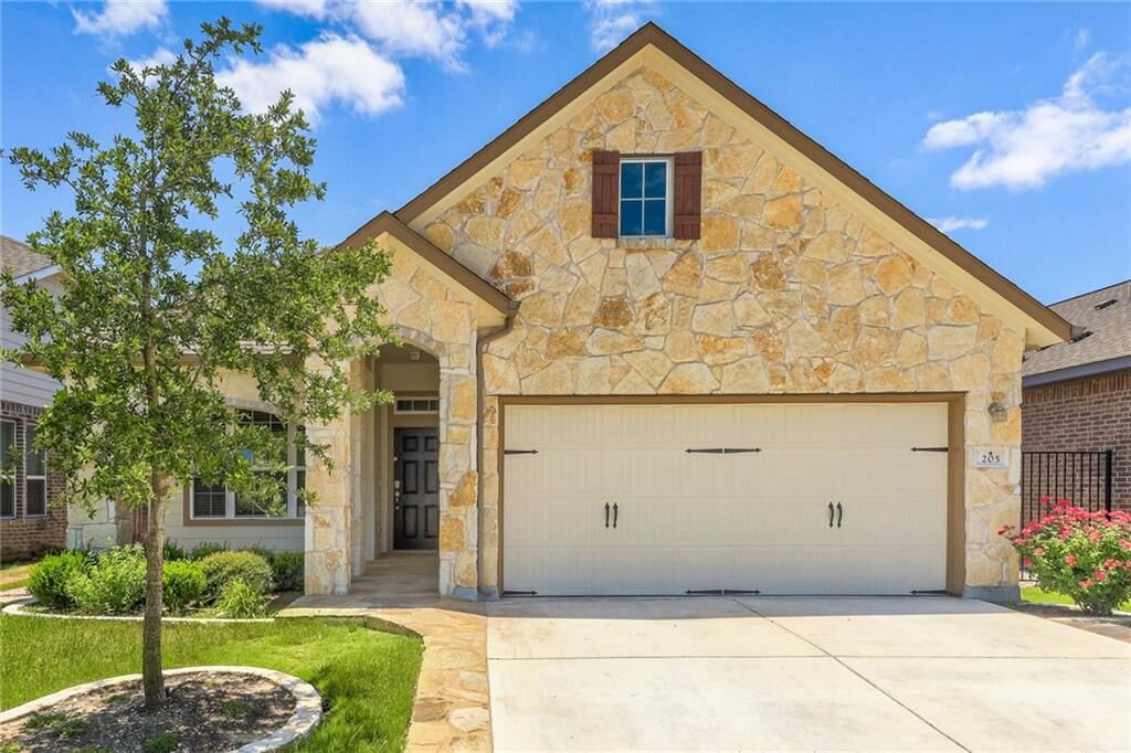 Property Photo:  205 Penna Lane  TX 78628 