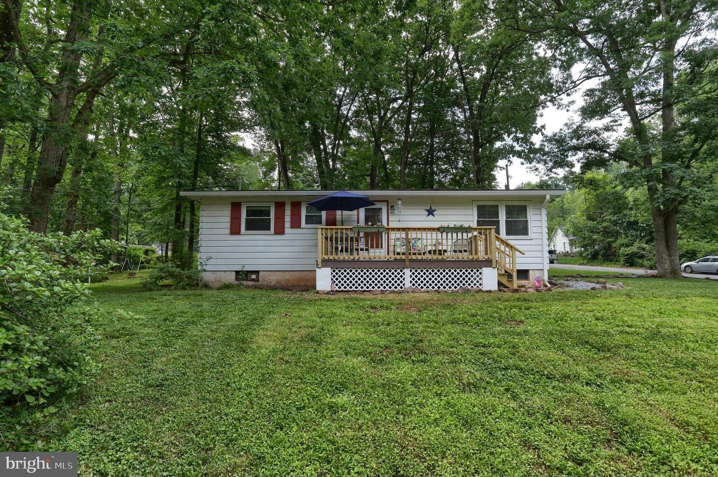 Property Photo:  1011 Darlene Avenue  PA 17078 