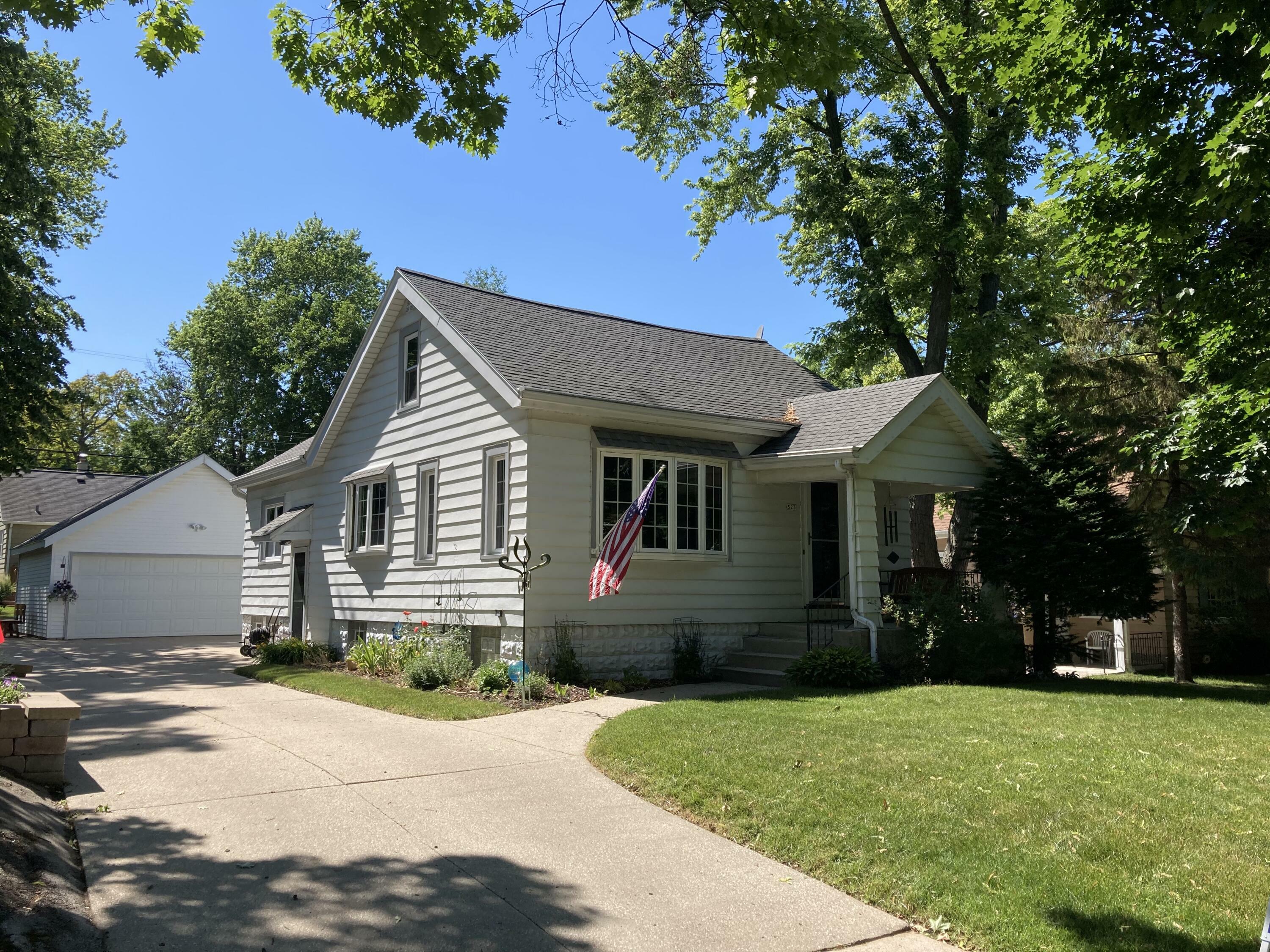 Property Photo:  523 N 115th St  WI 53226 