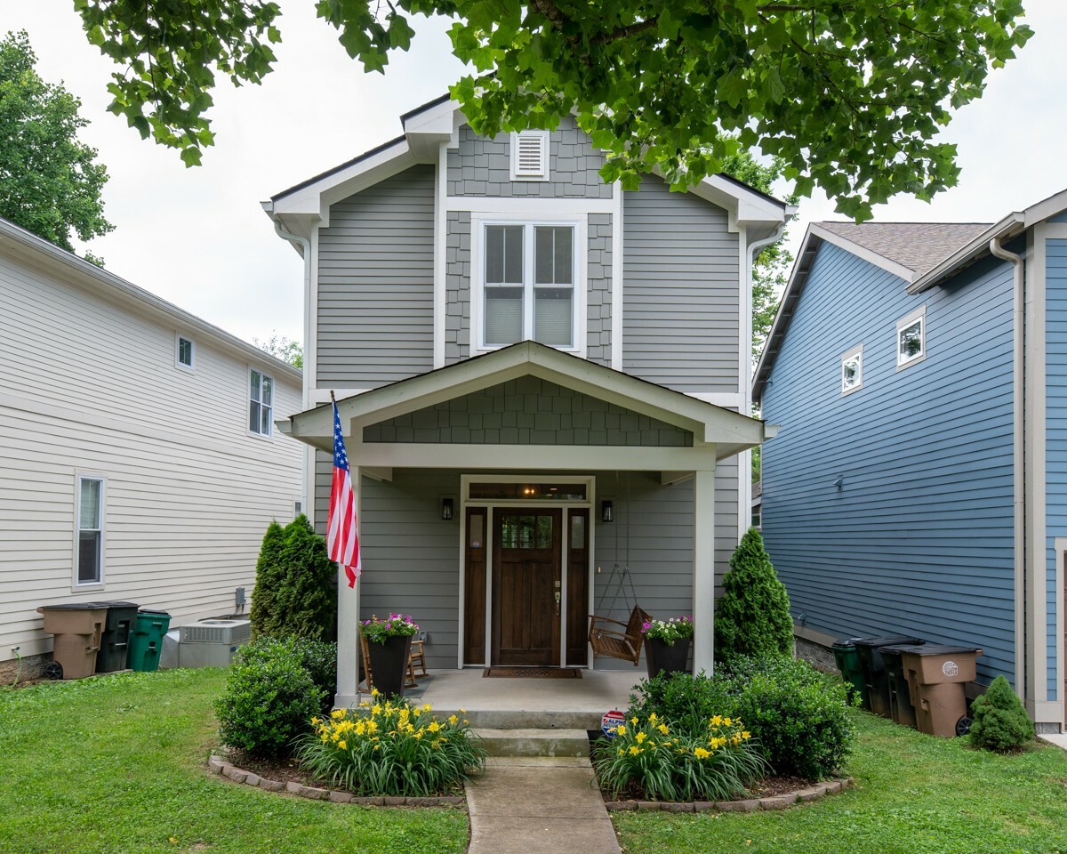 Property Photo: 719B Skyview Dr TN 37206