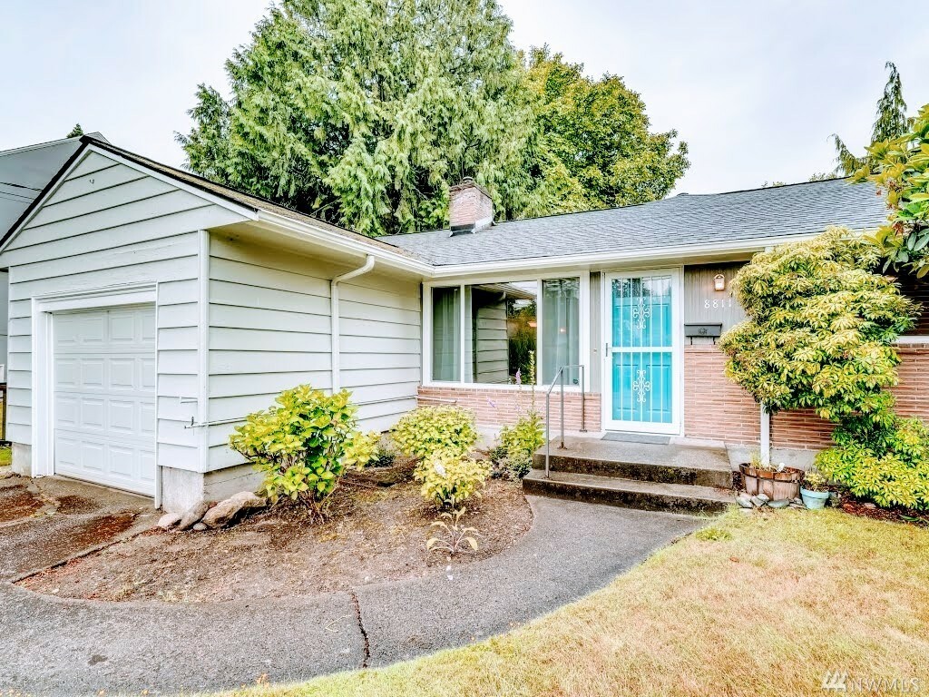 Property Photo:  8811 Ashworth Ave N  WA 98103 