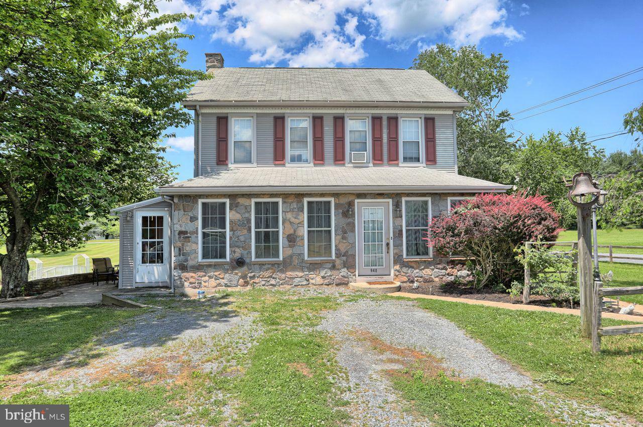 Property Photo:  940 Piketown Road  PA 17112 