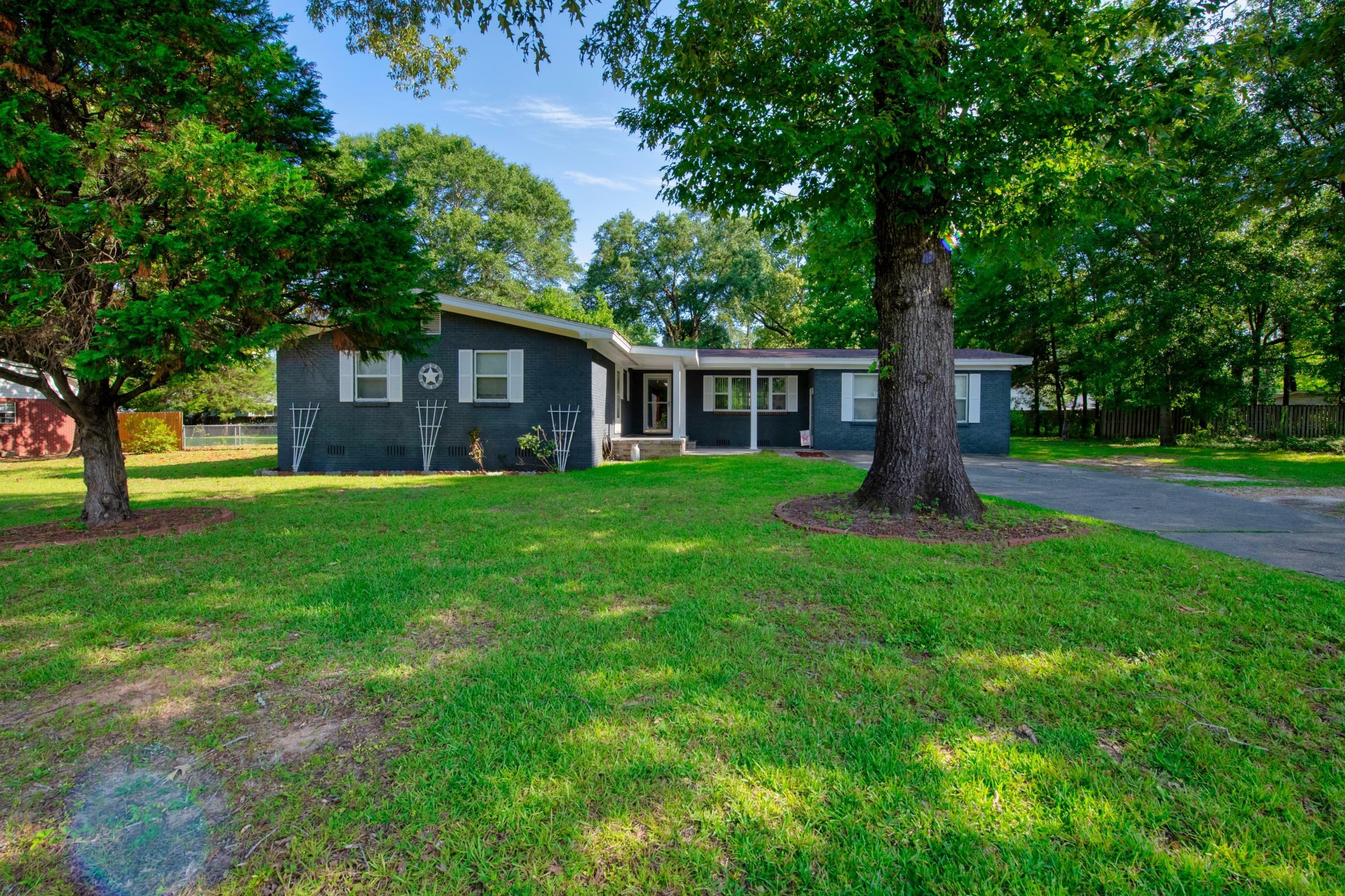 Property Photo:  347 Adams Drive  FL 32536 