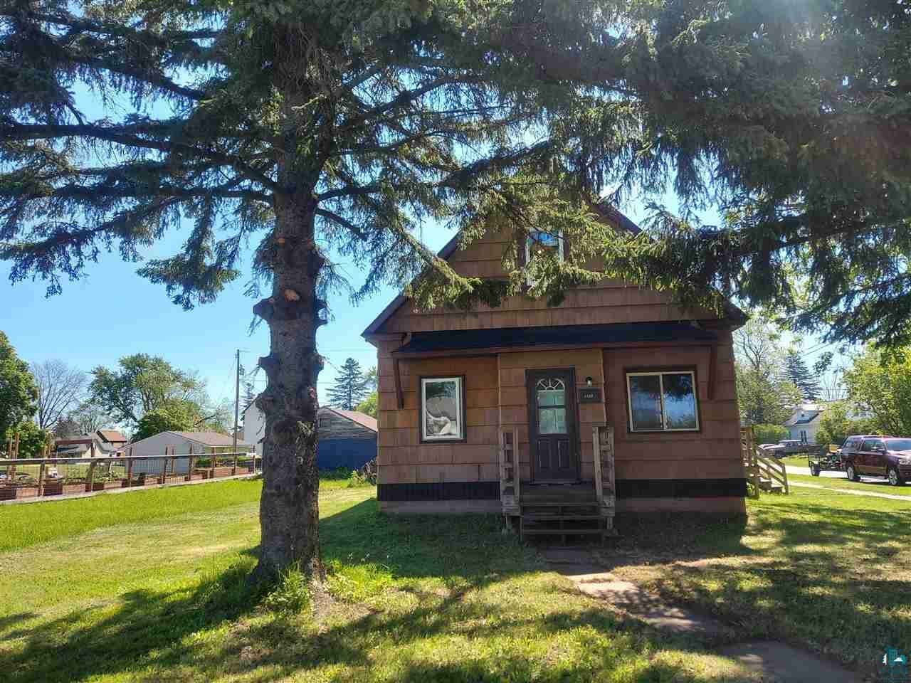 Property Photo:  2338 Oakes Ave  WI 54880 