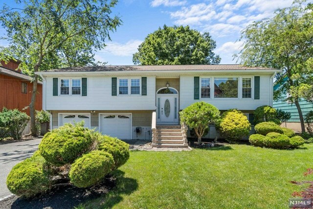 Property Photo:  267 Golden Gate Avenue  NJ 07649 