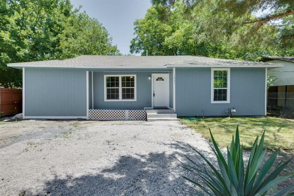 Property Photo:  1901 Rosemary Street  TX 75401 