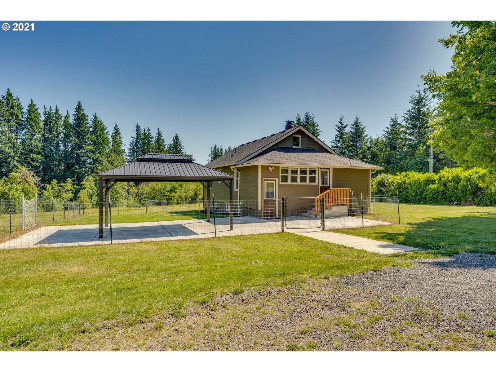 Property Photo:  2615 SE 342nd Ave  WA 98671 