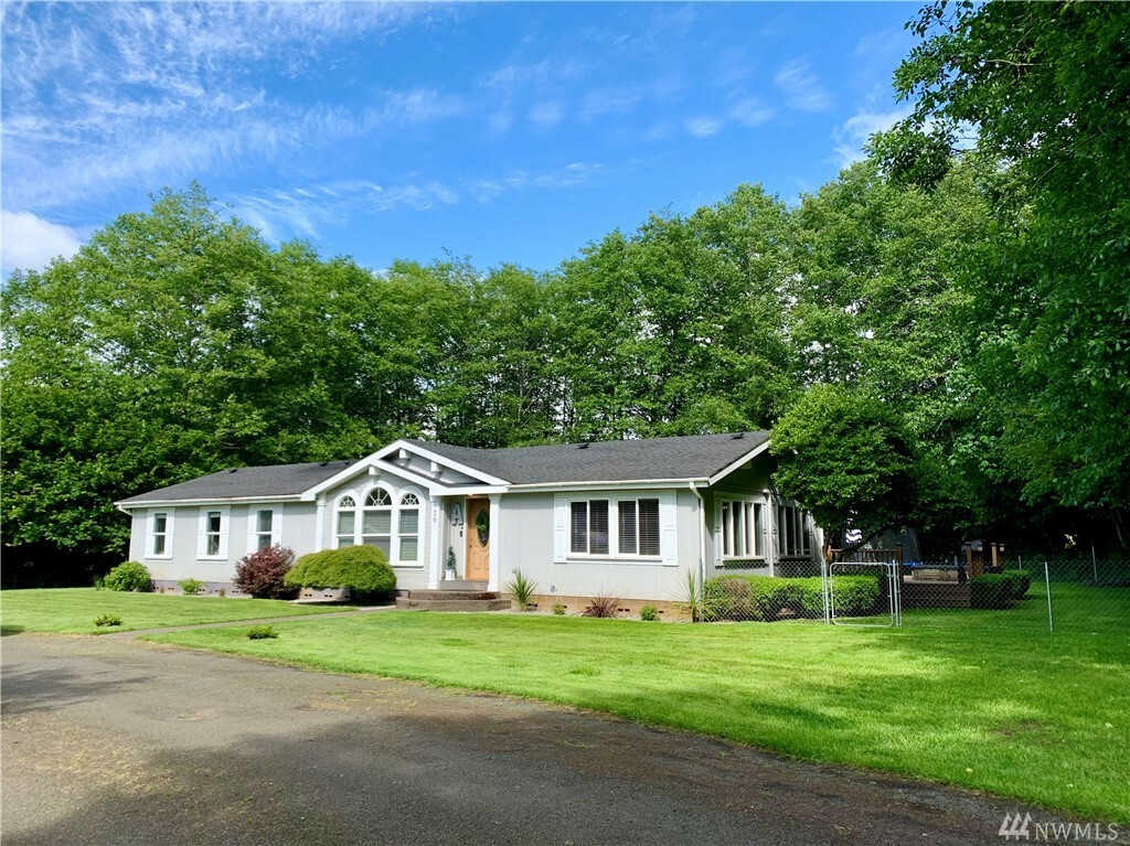Property Photo:  26 Palace Lane  WA 98541 