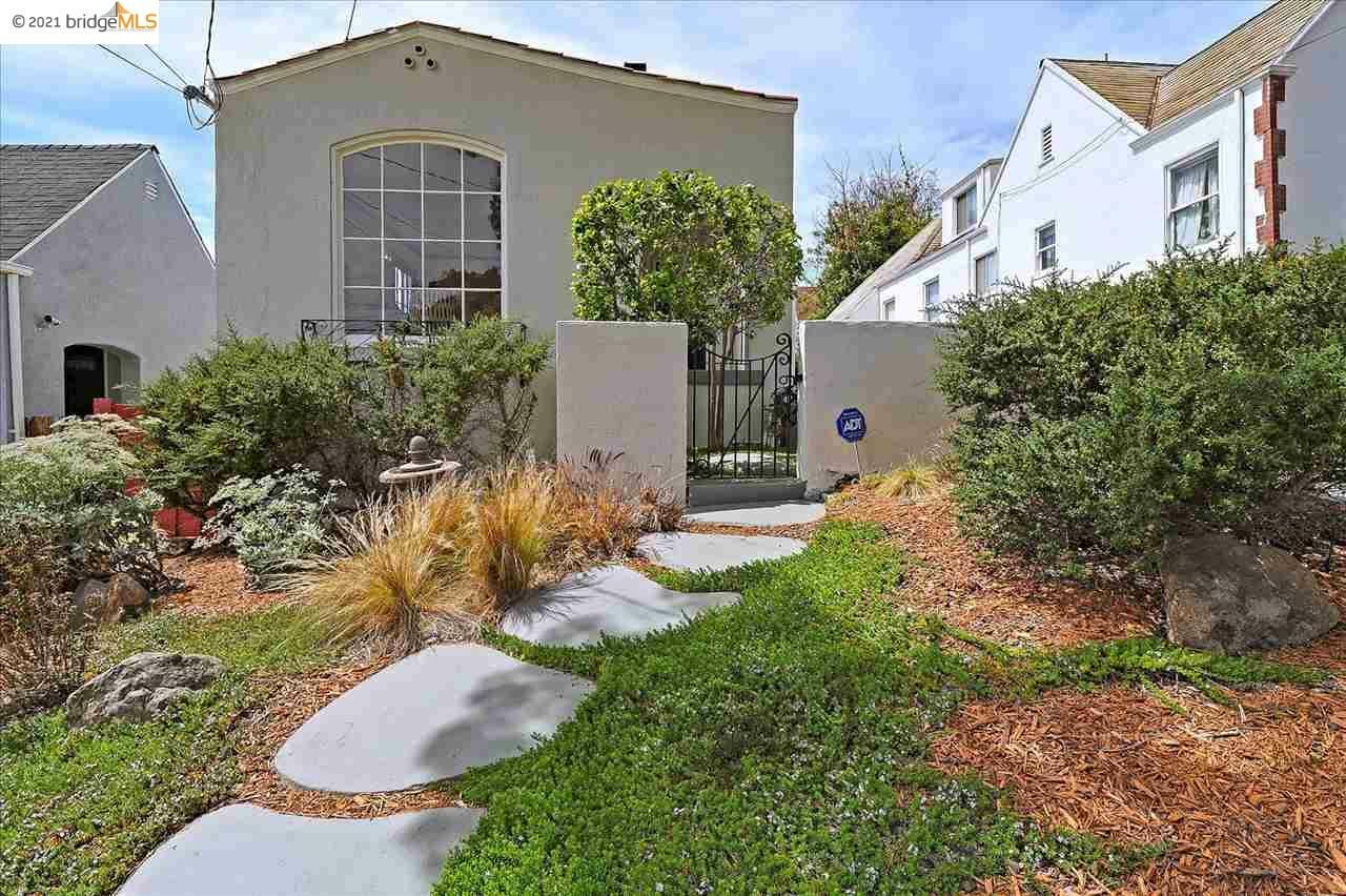 Property Photo:  2563 Maxwell Ave  CA 94601 