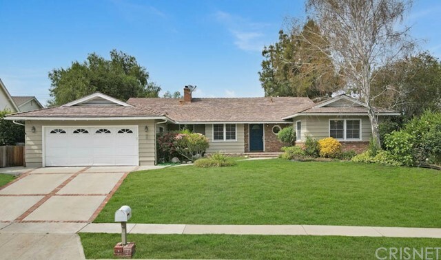 Property Photo:  23943 Crosson Drive  CA 91367 