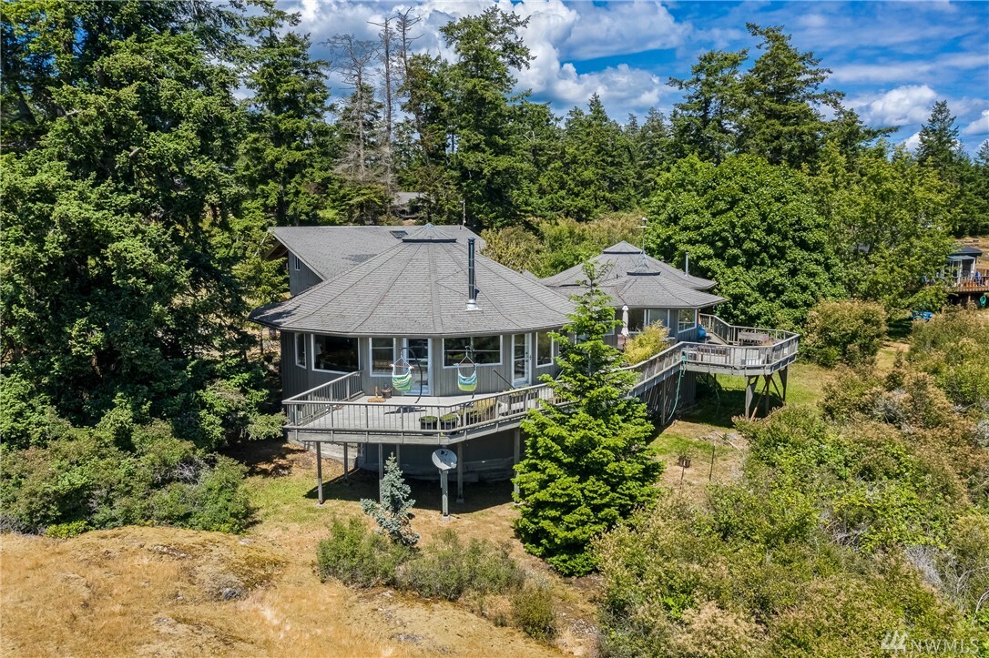 Property Photo:  209 Straits View Drive  WA 98250 