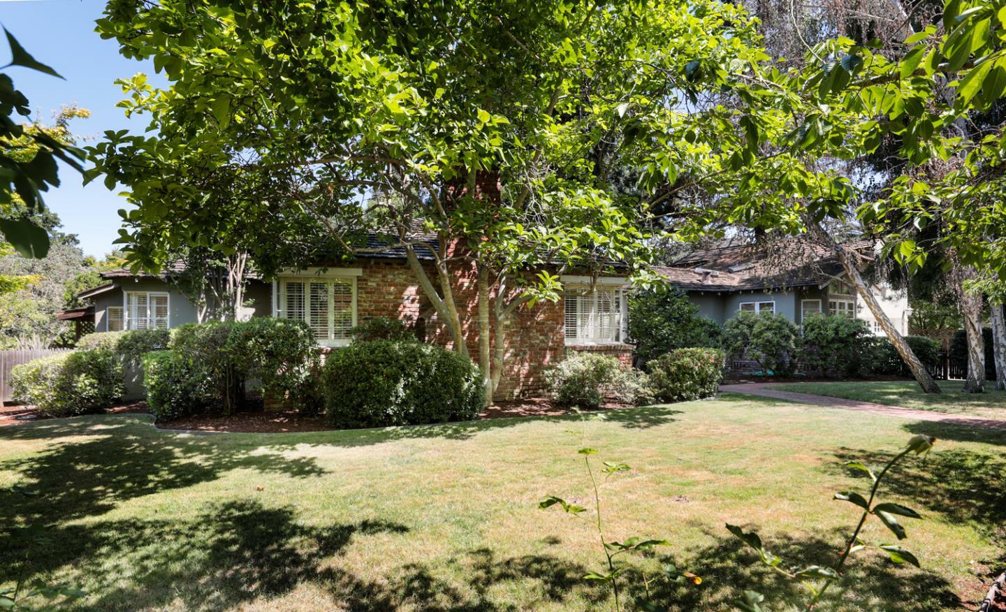 Property Photo:  740 Creek Drive  CA 94025 