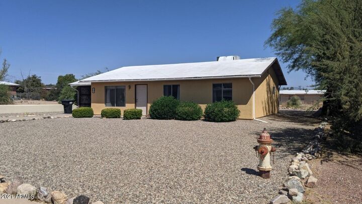 Property Photo: 629 E Apache Circle AZ 85602
