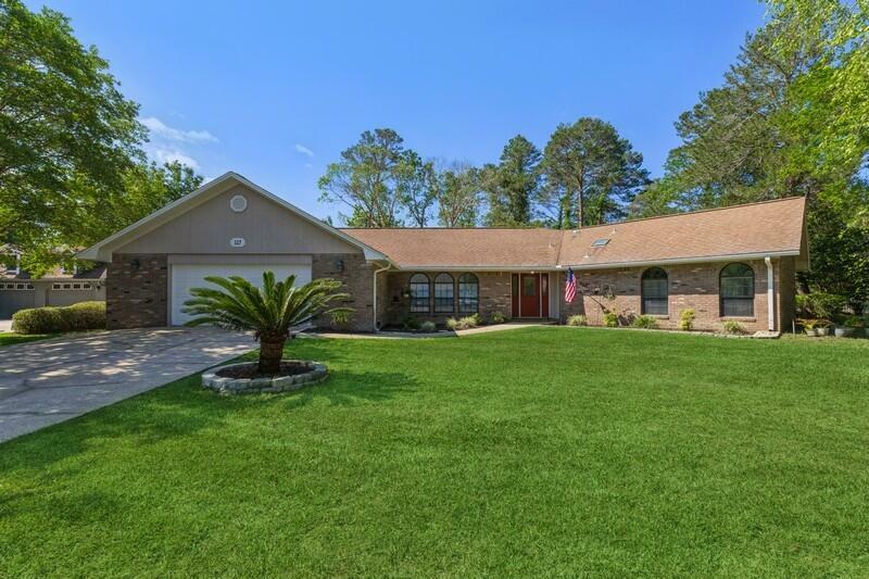 Property Photo:  117 W Hampton Court  FL 32578 