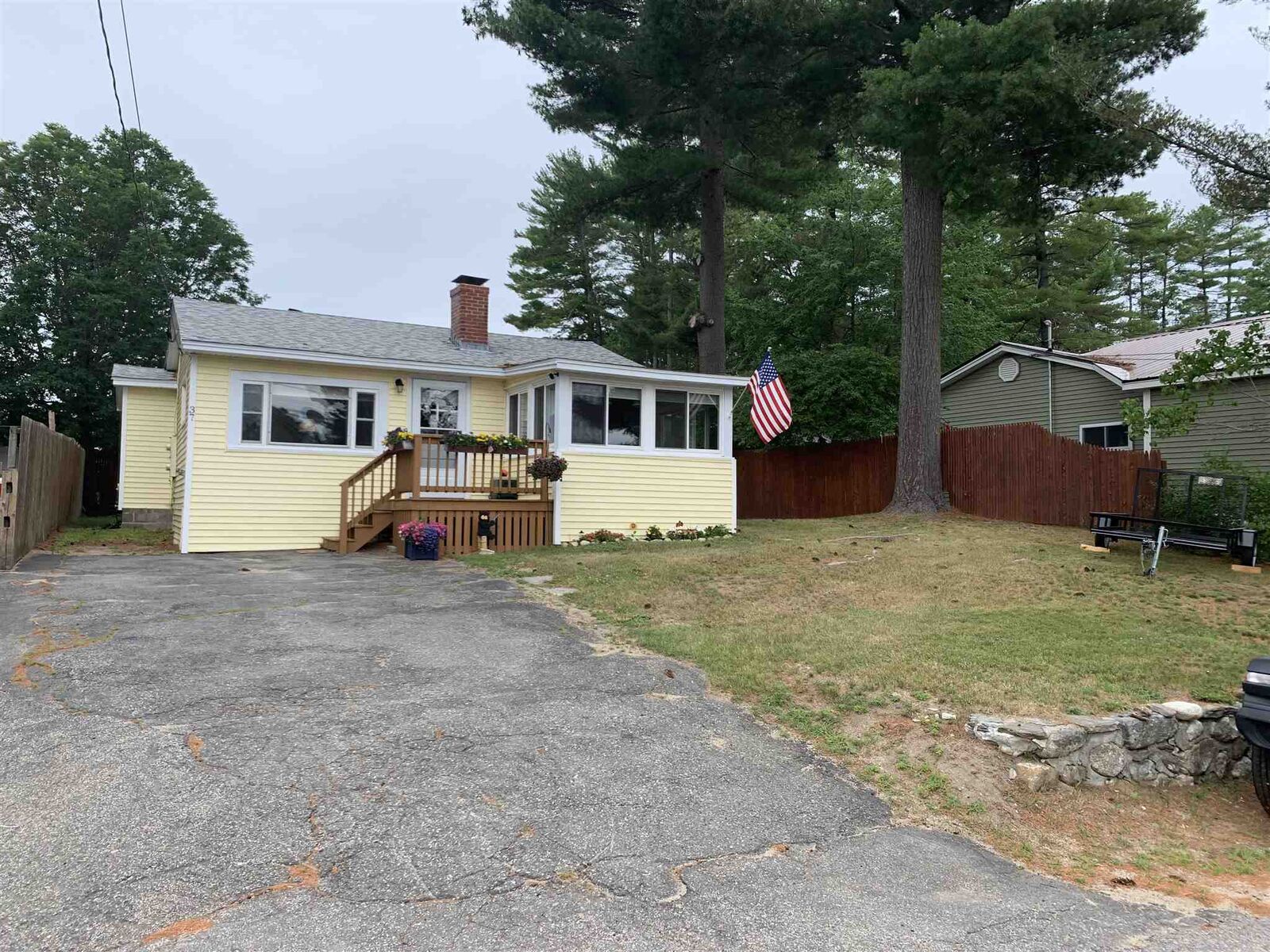 Property Photo:  37 Kingsbury Drive  NH 03851 