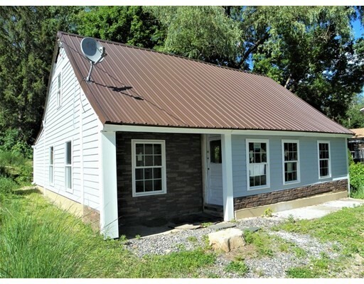 Property Photo: 16 Winter Place MA 01475
