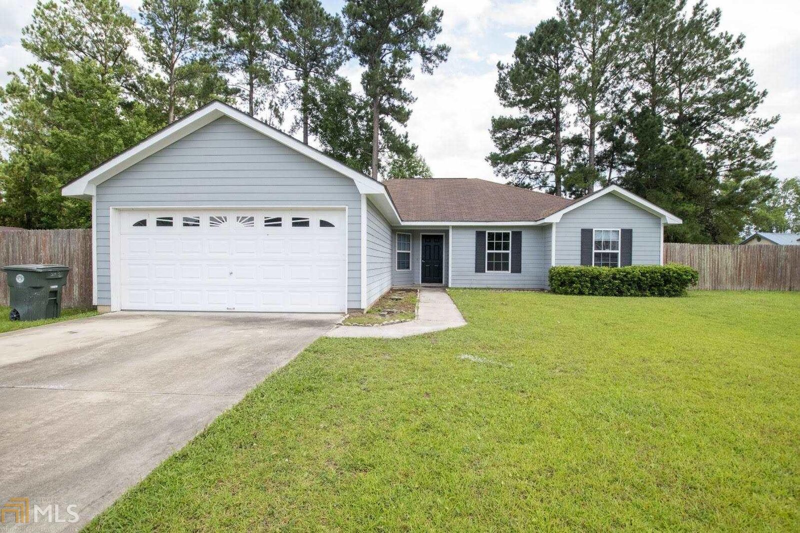 Property Photo: 209 Norwood Circle GA 31548