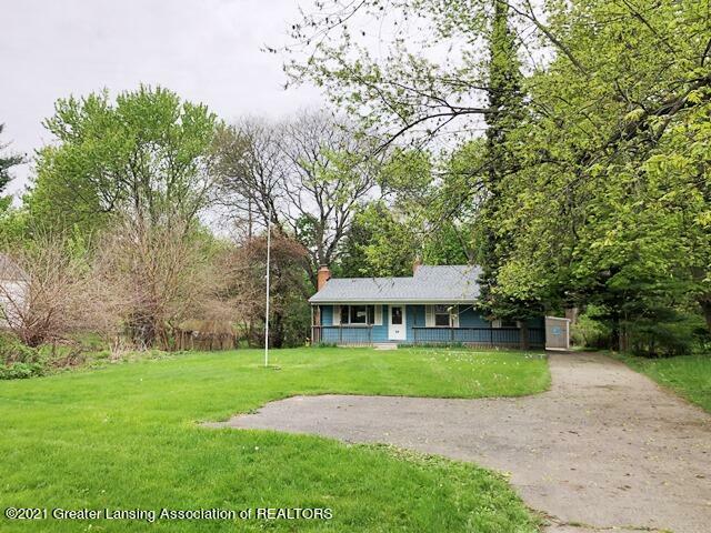 933 N Waverly Road  Lansing MI 48917 photo