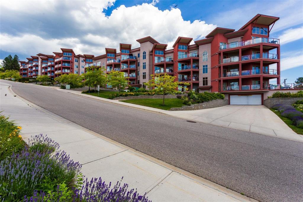 Property Photo:  3211 Skyview Lane 403  BC V4T 3J3 