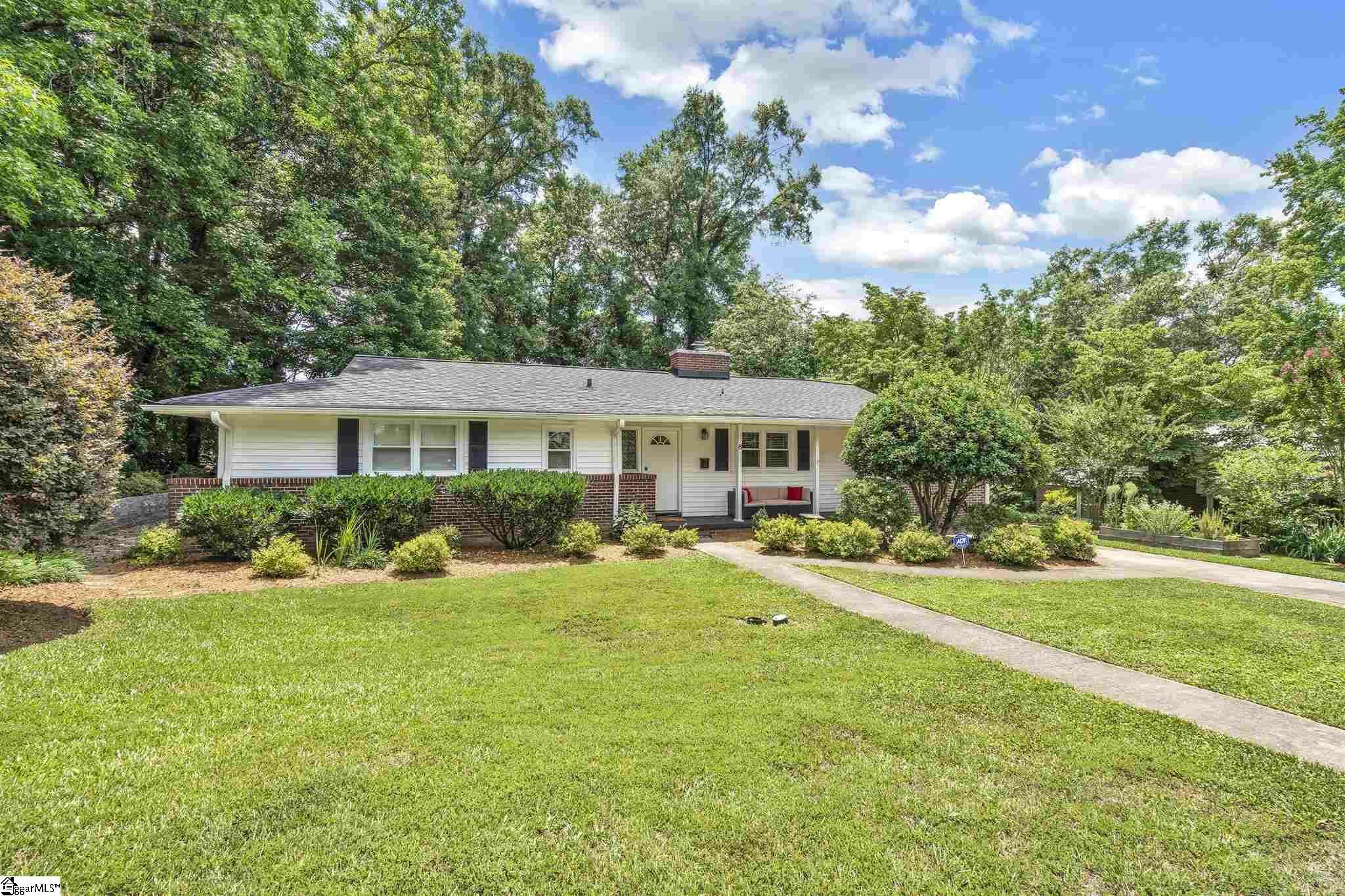 Property Photo:  8 Ridgecrest Drive  SC 29609 