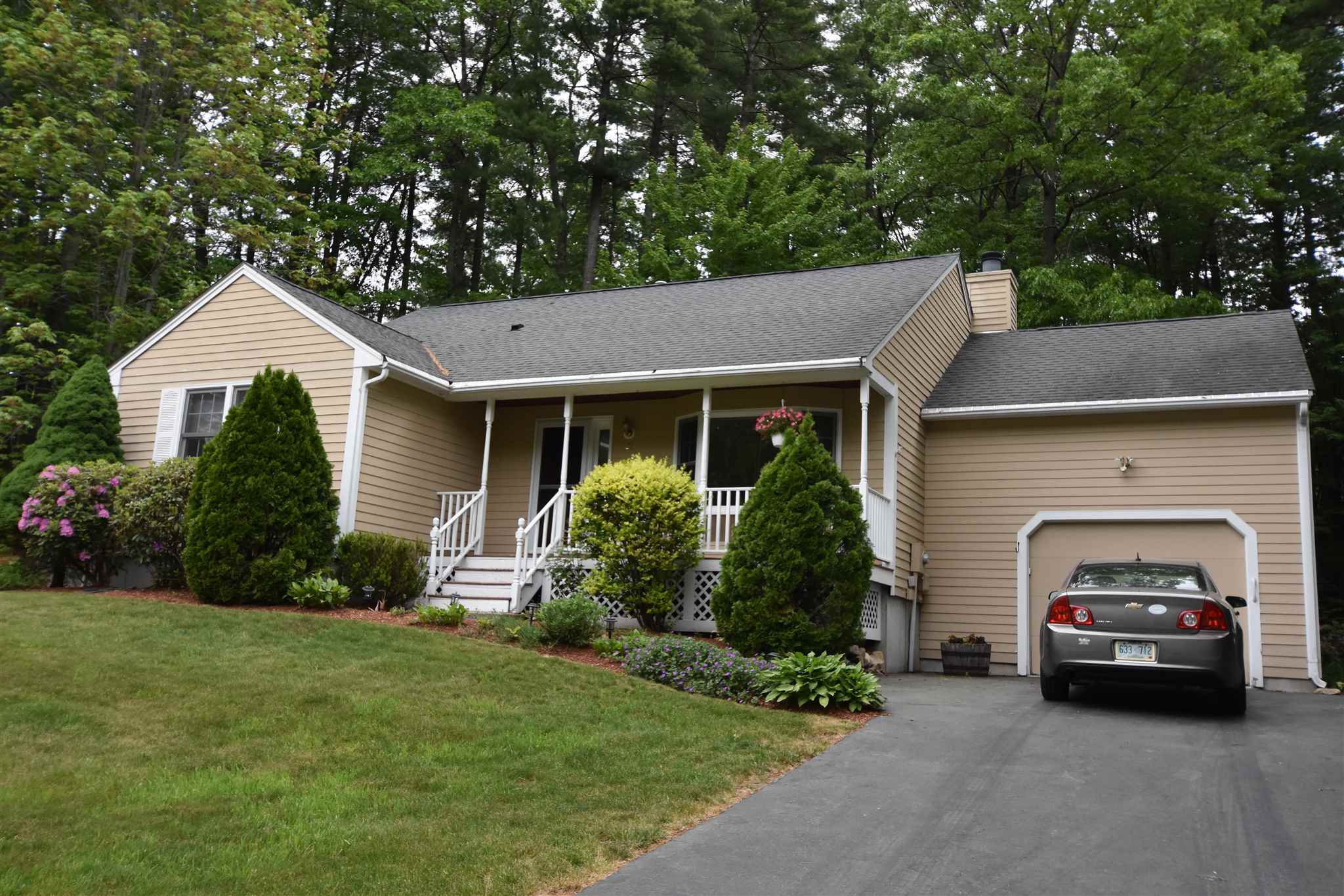 Property Photo: 21 Scottsdale Drive 95 NH 03051