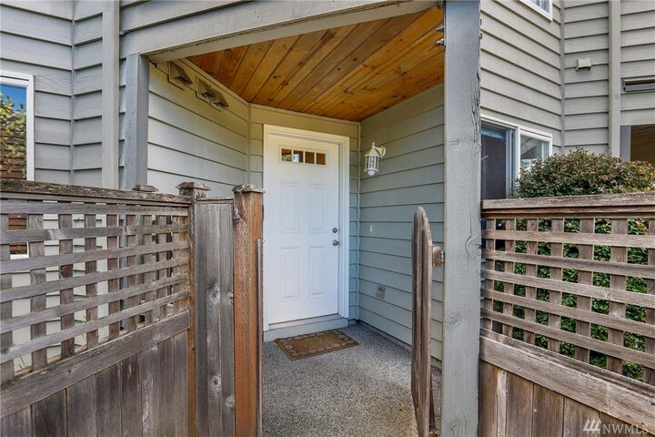 Property Photo: 13711 Greenwood Ave N WA 98133
