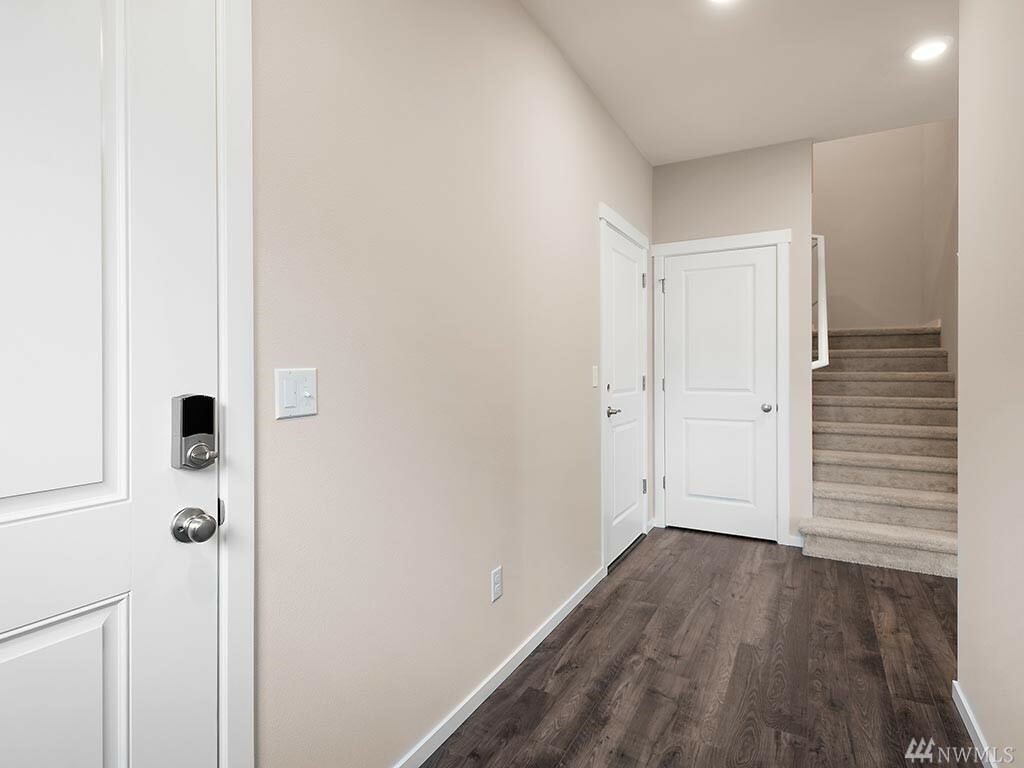 Property Photo: 6429 Yorktown Place NE 2 WA 98311