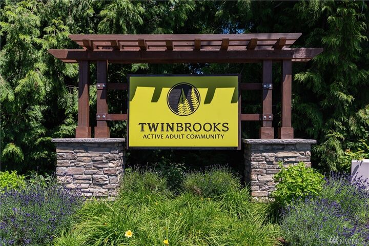 Property Photo: 616 Twin Brooks Dr WA 98273